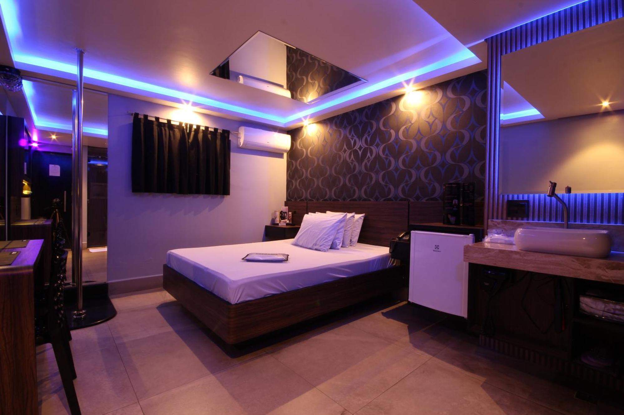 Love hotel Euphoria *